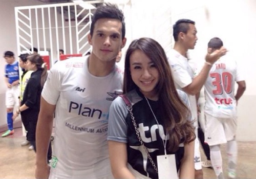 Dong doi cua Gareth Bale duoc trieu tap vao DT Thai Lan hinh anh