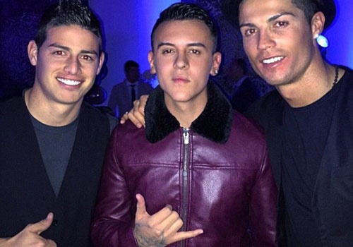 Ronaldo to chuc tiec thau dem sau that bai 0-4 cua Real hinh anh