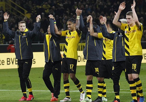 Reus giup Dortmund thang nguoc 4-2 ngay sau hop dong moi hinh anh