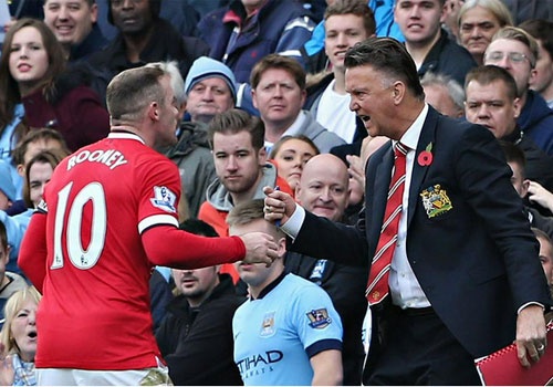 HLV Van Gaal khong the thieu Rooney o hang tien ve hinh anh