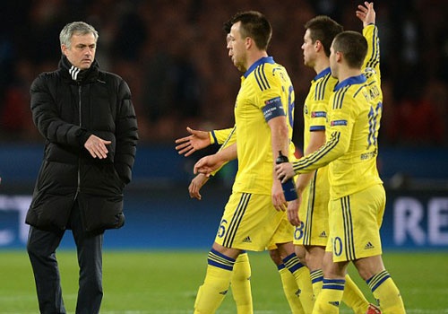 HLV Mourinho thot tim khi Chelsea khong thua PSG hinh anh