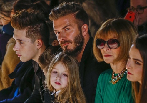 Brooklyn Beckham buon ba ben gia dinh hinh anh