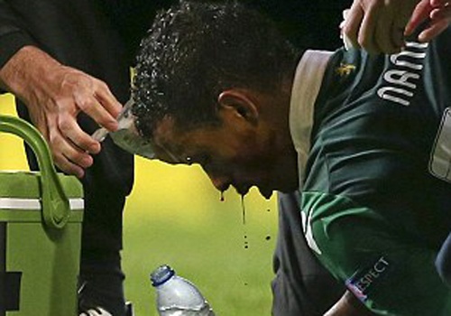 Luis Nani do mau trong tran quyet dau tren san nha hinh anh