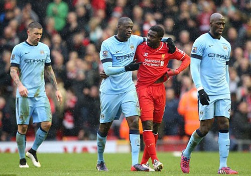 Huyen thoai M.U che Man City khi de thua Liverpool hinh anh