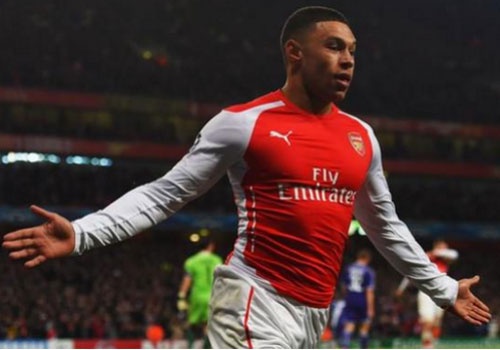 Sao Arsenal lay tran thua M.U 2-8 lam dong luc o cup FA hinh anh