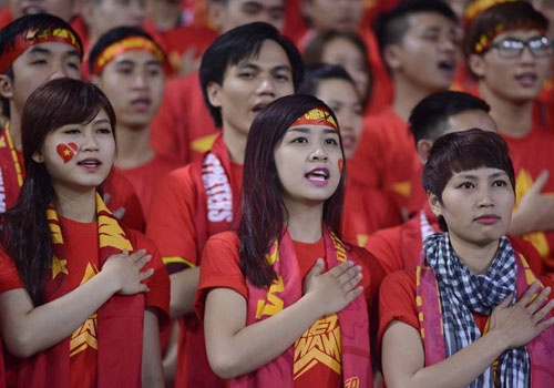 CDV phu do khan dai D san My Dinh co vu Olympic Viet Nam hinh anh