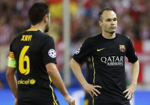 Iniesta thua nhan kho choi cung Xavi hinh anh