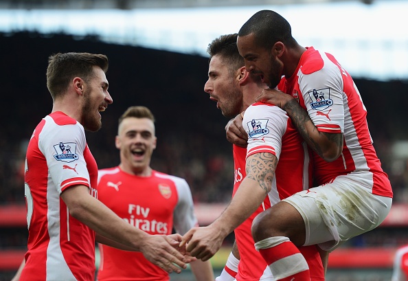 Arsenal tiep tuc xep tren M.U, Bayern thang bon sao hinh anh