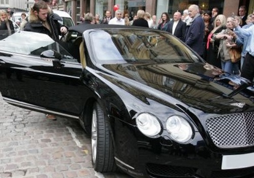 Bo suu tap xe cua ngoi sao giau nhat M.U hinh anh