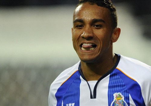 Diem tin: Danilo tro thanh hau ve canh dat nhat o Real hinh anh