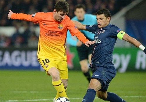 HLV Blanc: ‘Mot cau thu PSG khong the chan Messi’ hinh anh