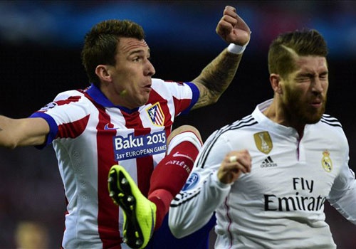 Ramos khang dinh khong co y danh Mandzukic hinh anh