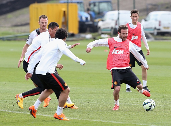 Mata muon chung to dang cap truoc Mourinho hinh anh