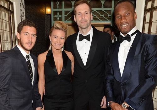 Dan sao Chelsea cung WAGs du tiec sau tran thang M.U hinh anh