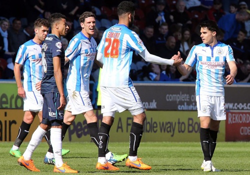 Sao tre M.U da phat goc ghi ban hinh anh