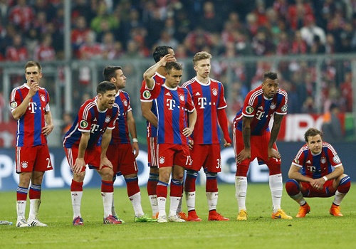 Guc nga truoc Dortmund, Bayern vo mong 'cu an ba' hinh anh