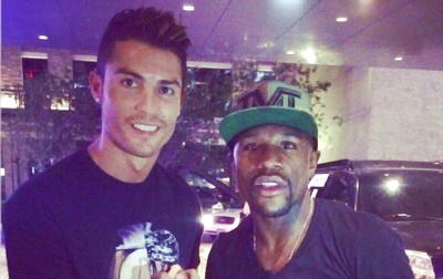 Tien thuong cua Mayweather du de thue CR7 choi 49.262 tran hinh anh