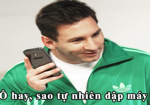 Anh vui Ronaldo dap dien thoai khi nhan cuoc goi cua Messi hinh anh