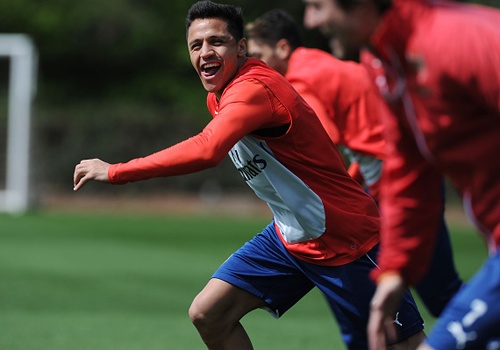 Arsenal san sang noi rong cach biet diem so voi M.U hinh anh