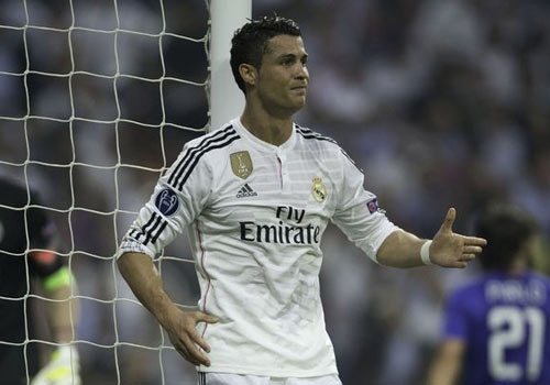 Ronaldo cham bong it nhat trong tran Juventus loai Real hinh anh