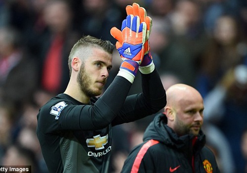 De Gea chao tam biet fan M.U sau tran dau o Old Trafford? hinh anh