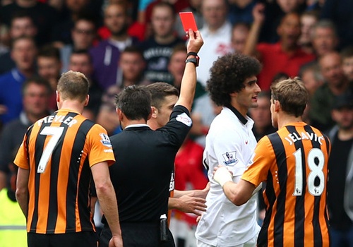 HLV Van Gaal that vong vi loi ngo ngan cua Fellaini hinh anh