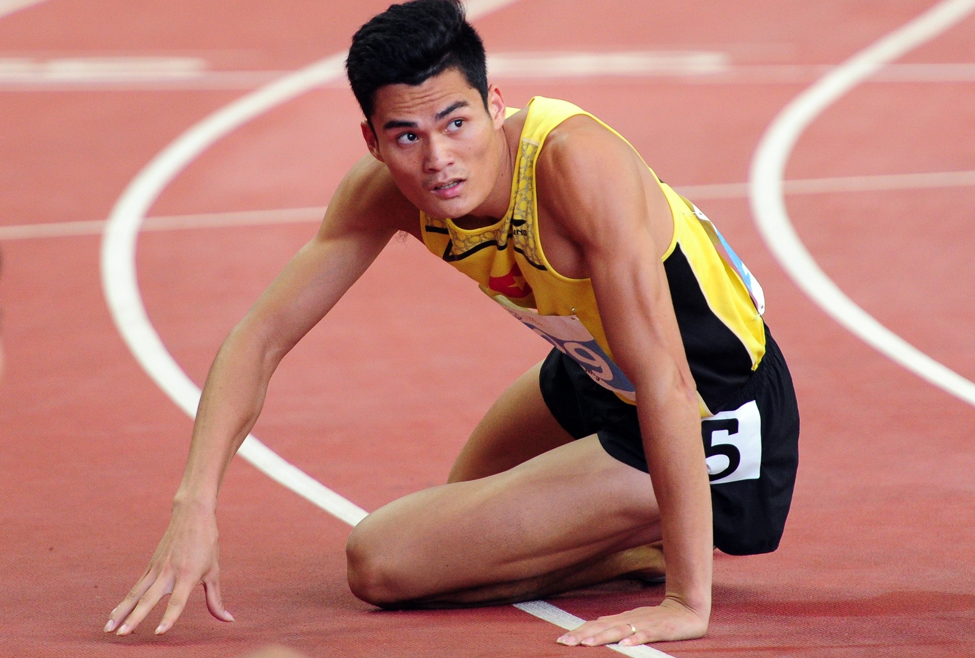 Cong Lich vuot HCV nhung met cuoi vi VDV goc My hinh anh