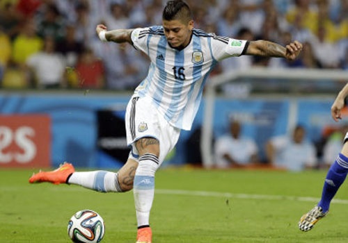 Marcos Rojo khoe pha chuyen bong rabona hinh anh