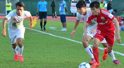 Danh bai HAGL 4-1, B.Binh Duong vo dich luot di hinh anh