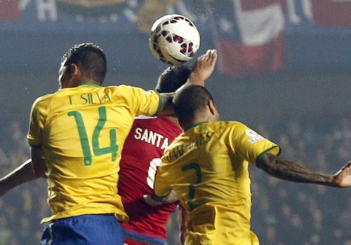 Dong doi do loi Thiago Silva khien Brazil thua tran hinh anh
