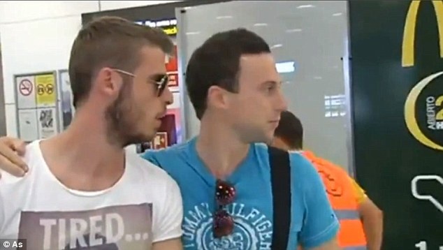 De Gea hanh phuc khi tro ve Tay Ban Nha hinh anh