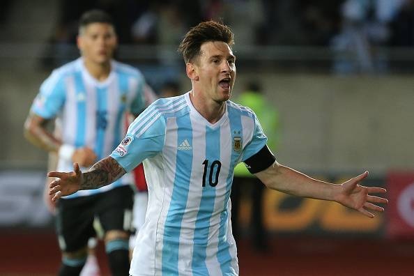 Messi co can vo dich Copa America de tro nen vi dai? hinh anh