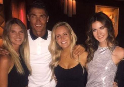 Ronaldo ga lang dua nguoi dep den Las Vegas an toi hinh anh