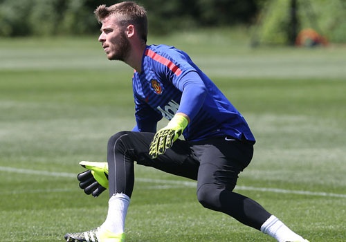De Gea tich cuc tap luyen cho tran giao huu dau tien cua M.U hinh anh