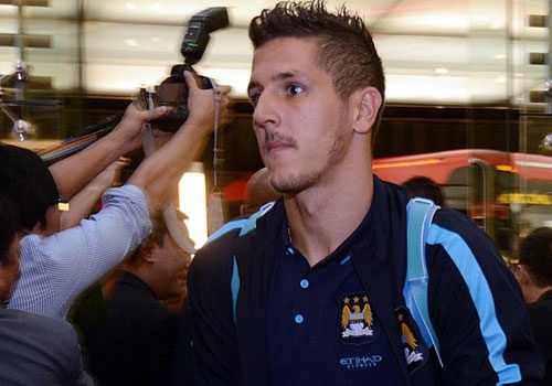 Jovetic chia tay Man City truoc tran gap DT Viet Nam hinh anh