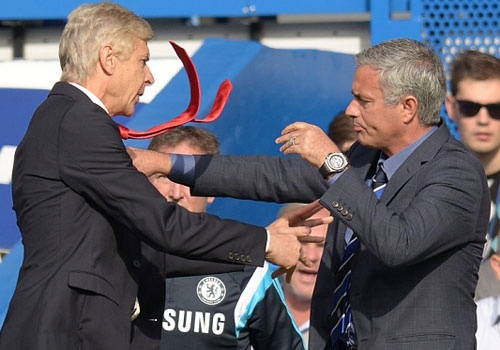 Chelsea - Arsenal: Wenger khat khao lan dau thang Mourinho hinh anh