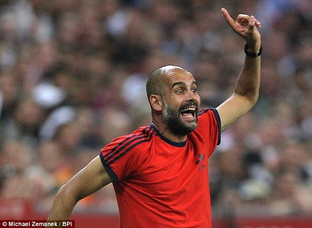 Guardiola noi doa voi 'may chem' De Jong trong duong ham hinh anh