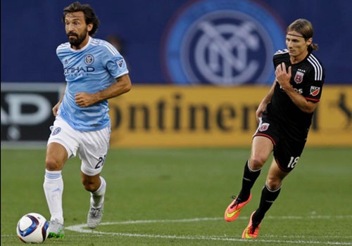 Pirlo chuyen dai kien tao cho David Villa ghi ban hinh anh