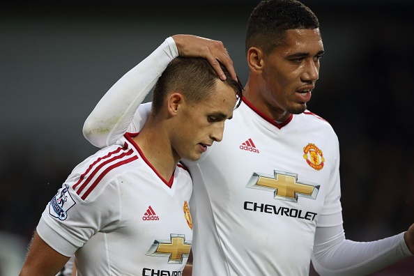 M.U chiem ngoi dau bang sau tran thang Aston Villa 1-0 hinh anh