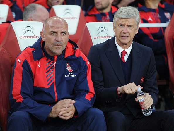 Arsenal chi thi dau o muc trung binh hinh anh