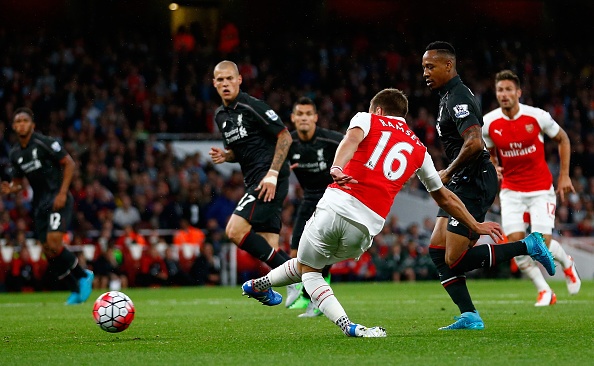Arsenal 0-0 Liverpool: Tran dau cua Petr Cech va Mignolet hinh anh