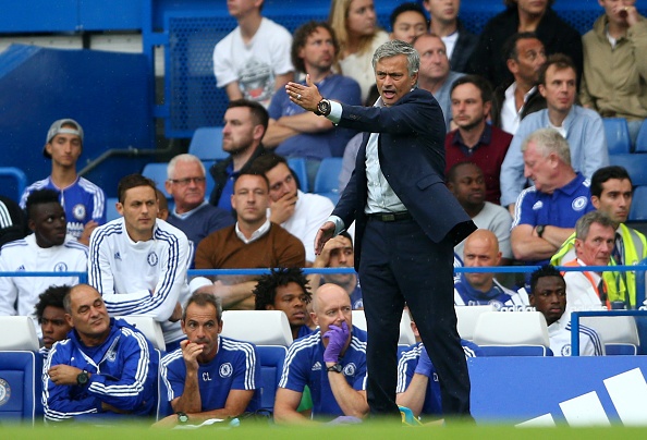 Mourinho do loi cho trong tai khien Chelsea thua tran hinh anh