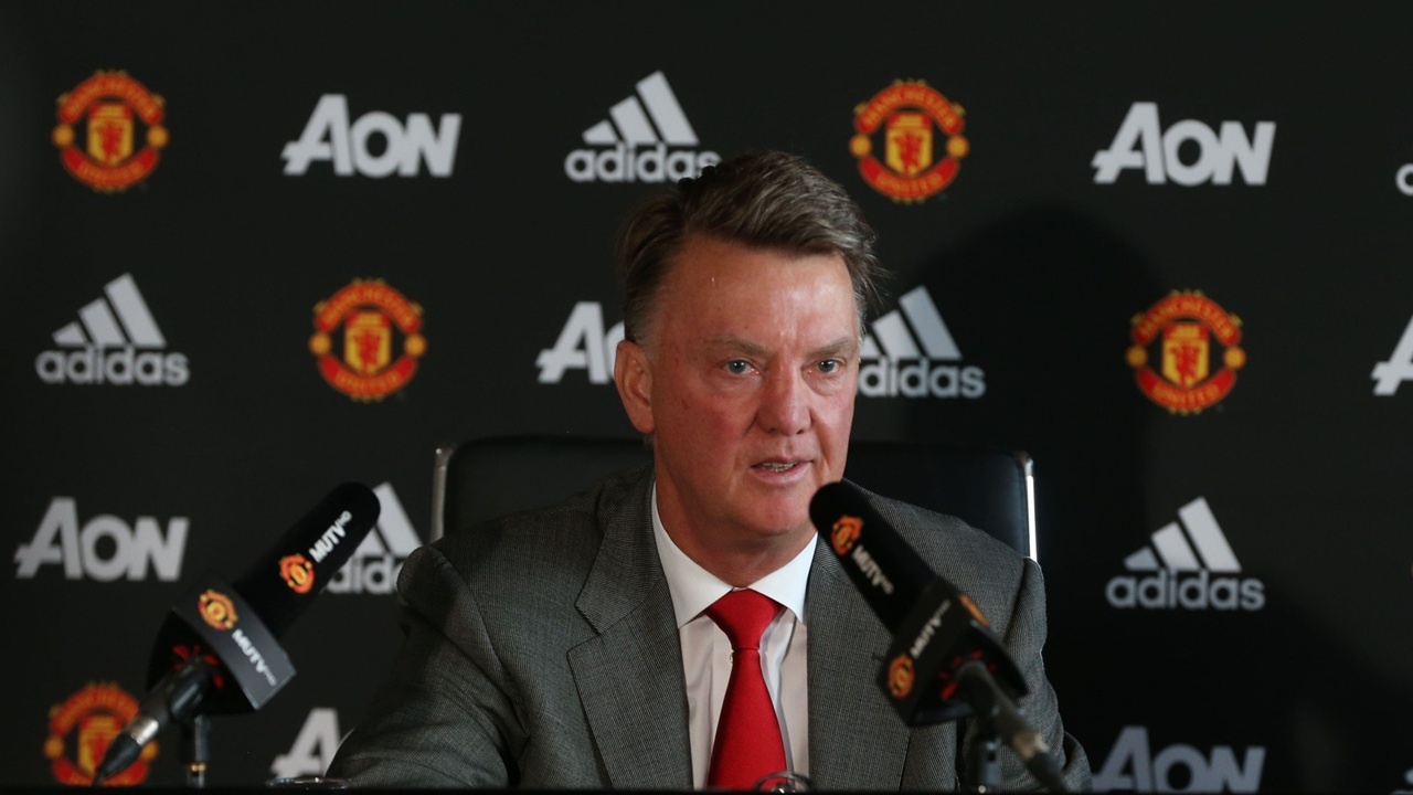 Van Gaal quyet tam giup M.U doi no truoc Swansea hinh anh