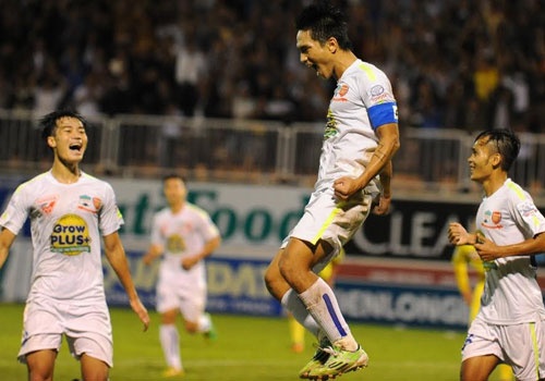 HAGL nguoc dong thang 3-2 truoc Ha Noi T&T hinh anh