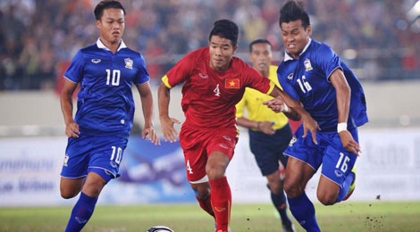 HLV Hoang Anh Tuan: 'U19 Thai Lan thang nho hon ve ban linh' hinh anh