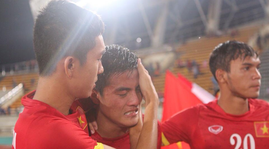 U19 Viet Nam thua Thai Lan 0-6 o tran chung ket hinh anh