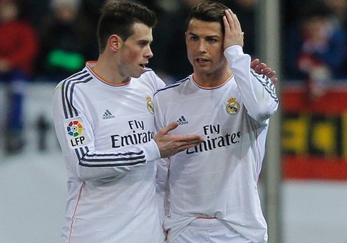 Van Gaal chua tu bo ke hoach dua Bale, Ronaldo ve M.U hinh anh