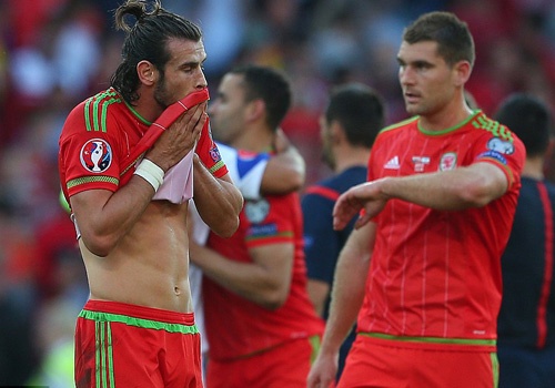 Gareth Bale mat duyen ghi ban o DT xu Wales hinh anh