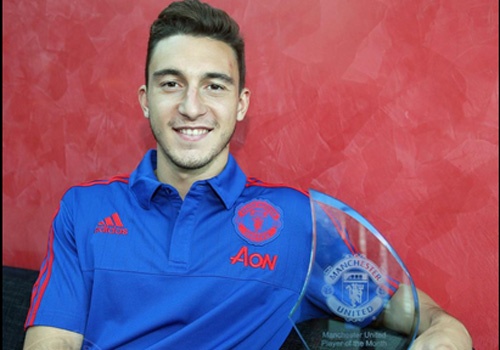 Darmian nhan danh hieu cau thu M.U hay nhat thang 8 hinh anh