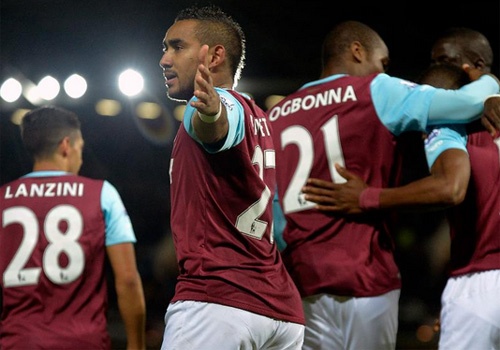 West Ham ap sat MU, Arsenal sau khi thang Newcastle 2-0 hinh anh